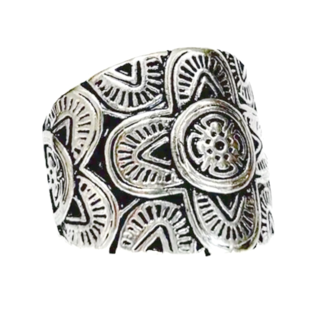 NEW - Boho Chic Intricate Fooral Mandala Embossed Silver Cigar Band Ring - Sz 7